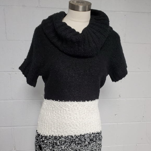 Knitt Sweaters dresses bundle size M - Picture 2 of 12